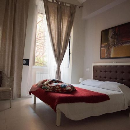 Beautiful And Spacious Apartment Next To Termini 10 Minutes From Coliseum Exterior foto