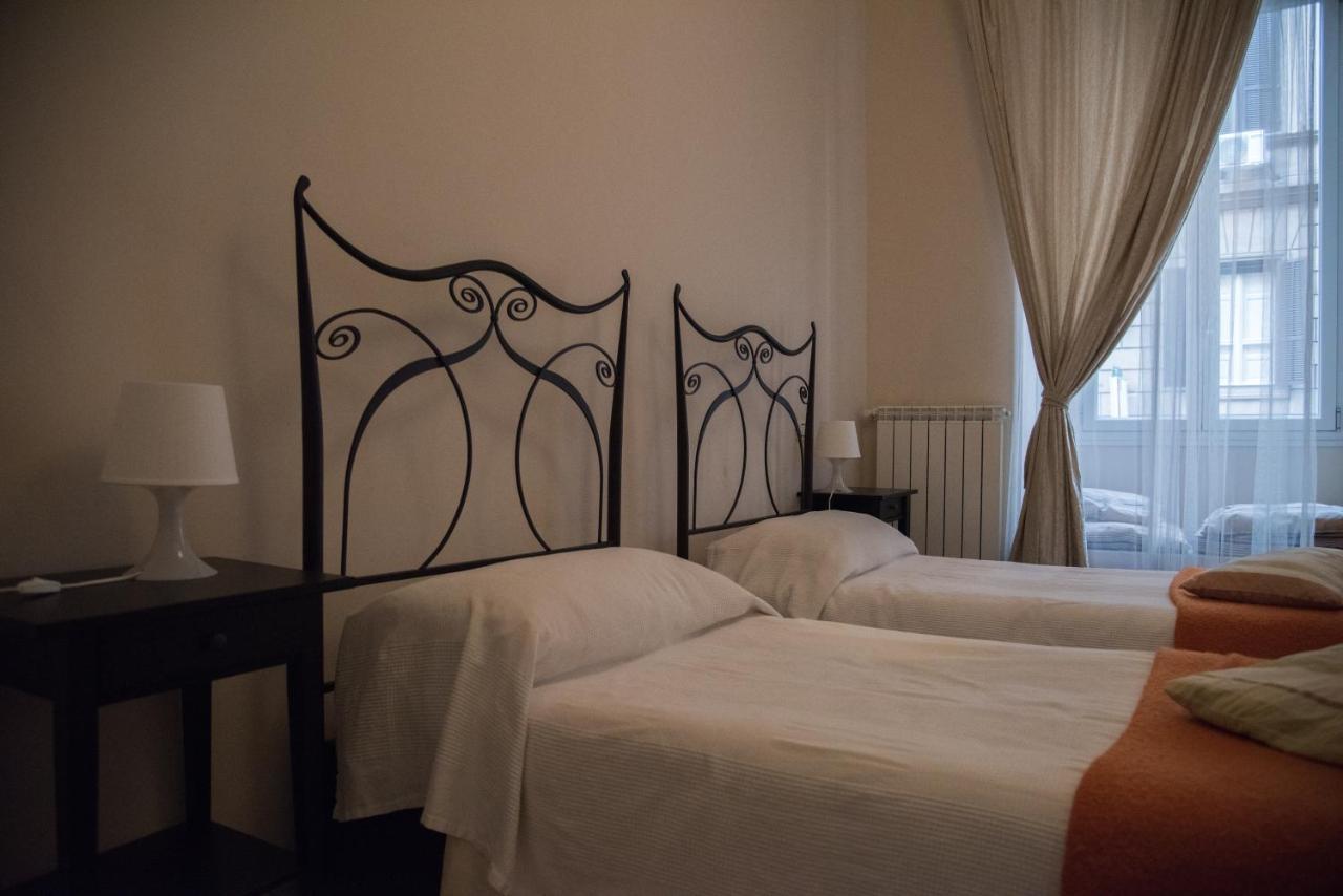 Beautiful And Spacious Apartment Next To Termini 10 Minutes From Coliseum Exterior foto