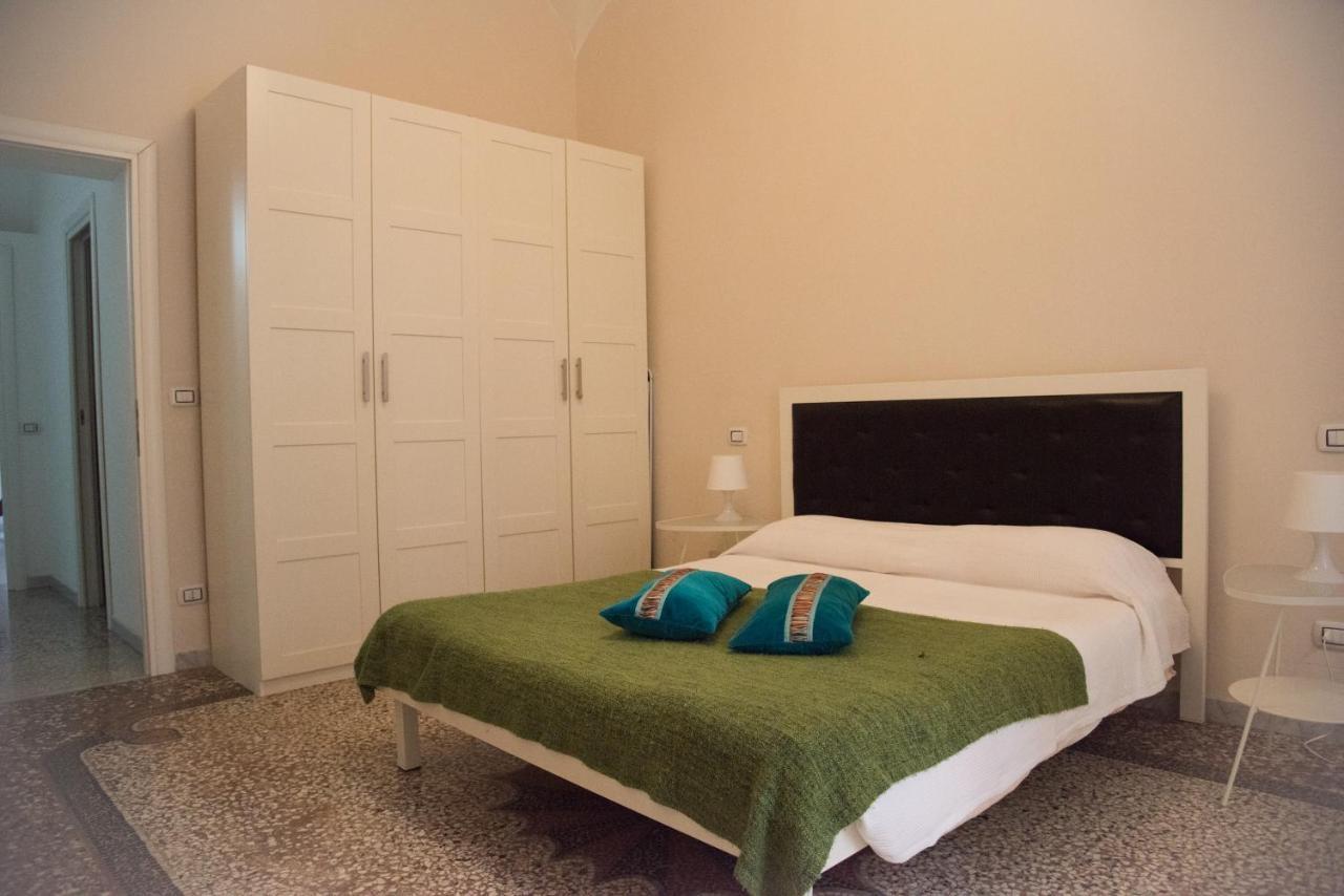 Beautiful And Spacious Apartment Next To Termini 10 Minutes From Coliseum Exterior foto