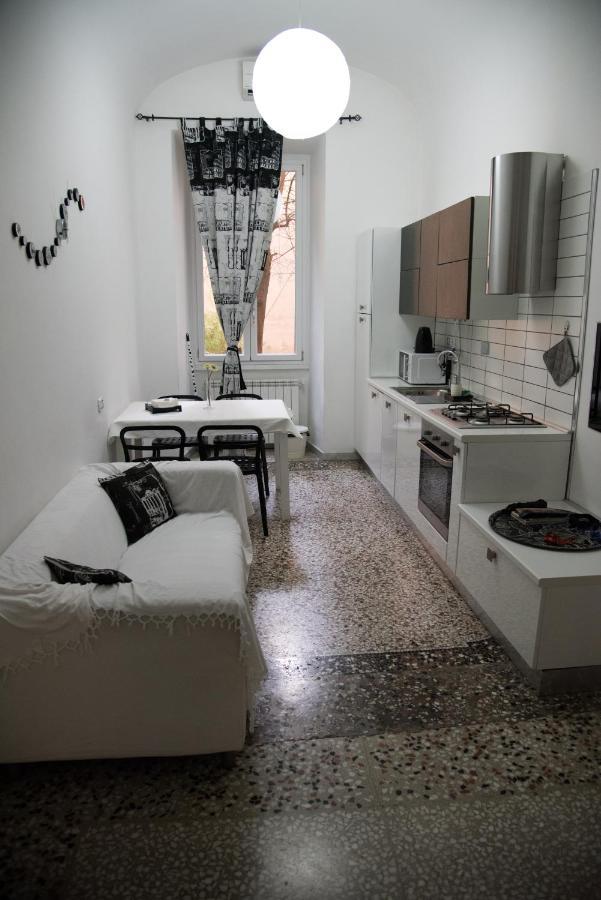 Beautiful And Spacious Apartment Next To Termini 10 Minutes From Coliseum Exterior foto
